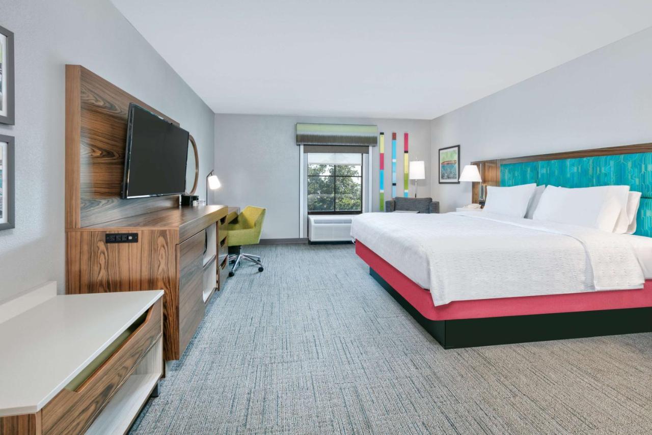 King Room with Sea View with Shower at Hampton Inn Biloxi