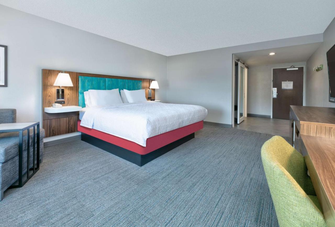 King Room with Sea View with Shower at Hampton Inn Biloxi