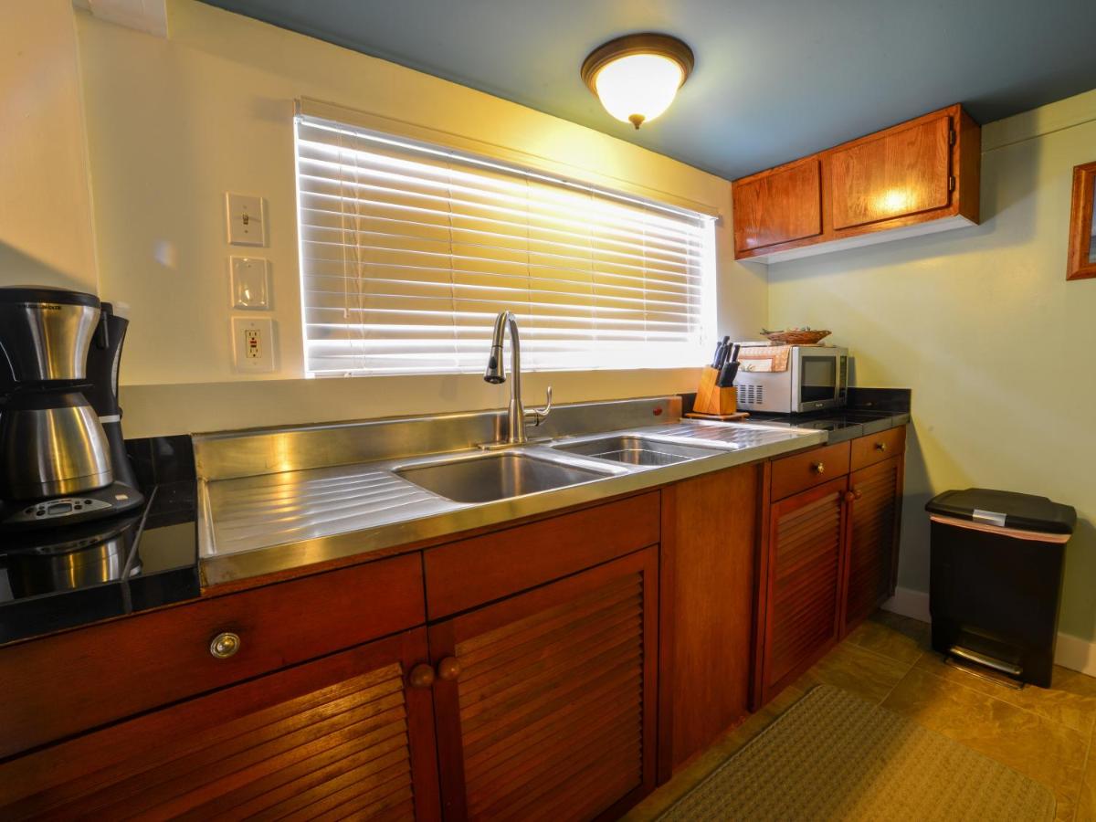 | Wailuku Guesthouse