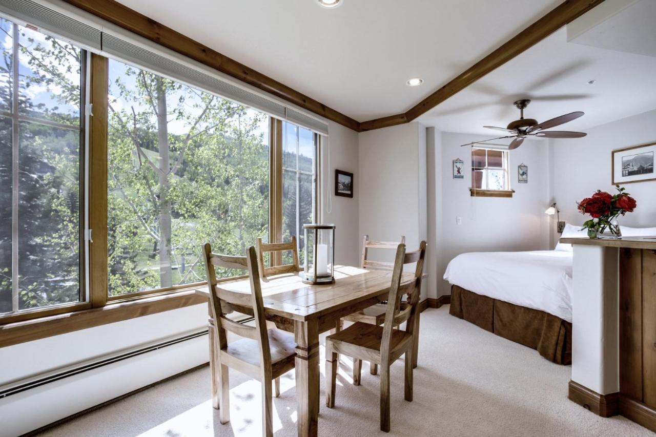 | Elkhorn Lodge