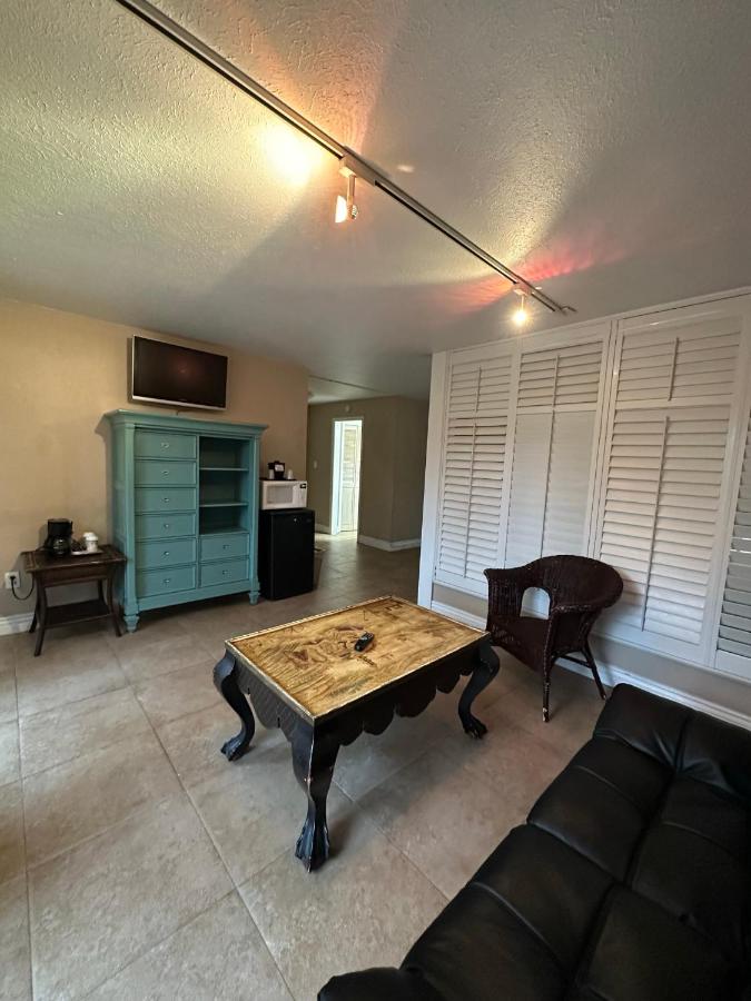 | Tahitian Inn Boutique Hotel Tampa