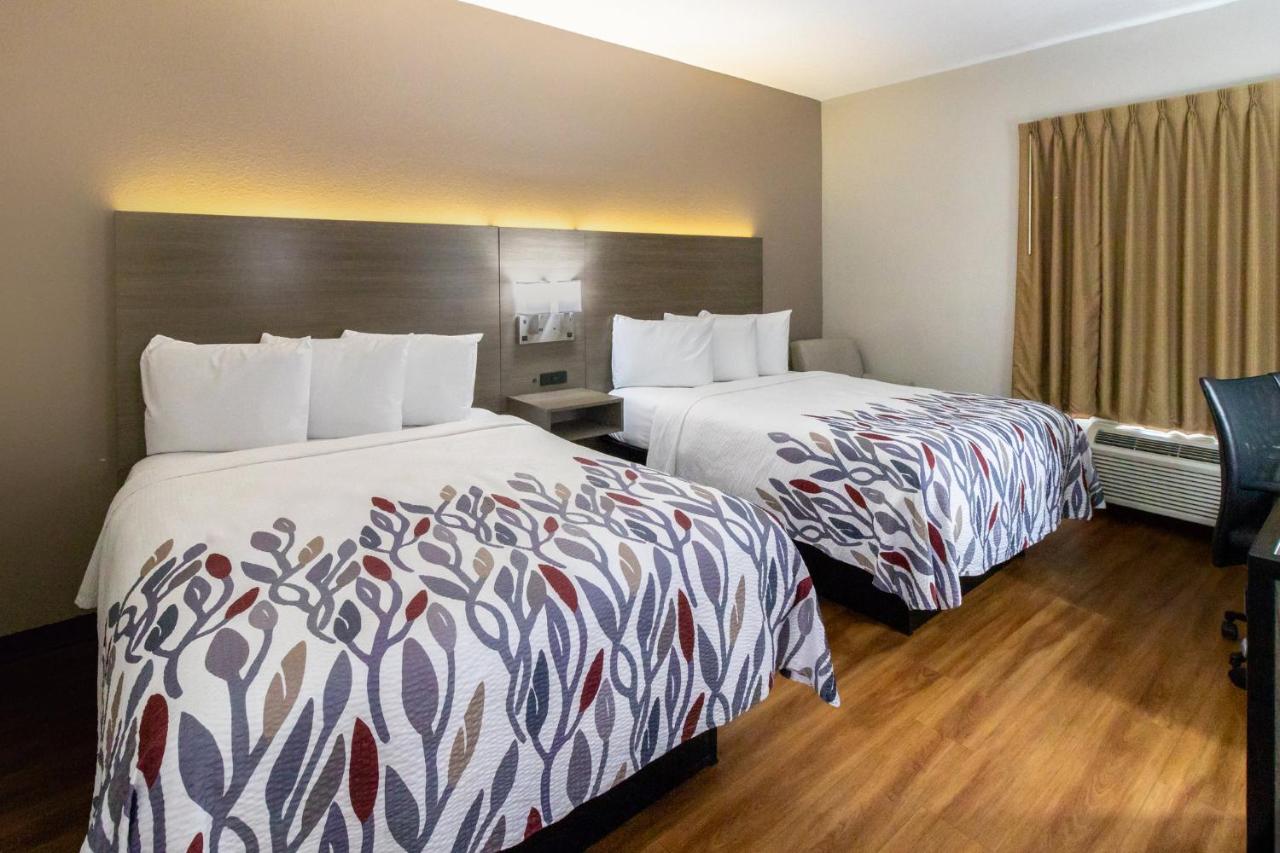 Deluxe Queen Room with Two Queen Beds - Non-Smoking at Red Roof Inn Springfield, OH