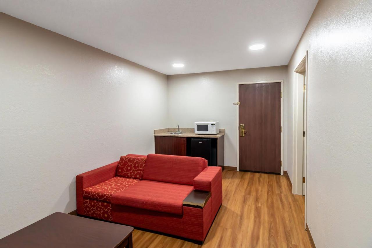Suite King Room-Non-Smoking at Red Roof Inn Springfield, OH
