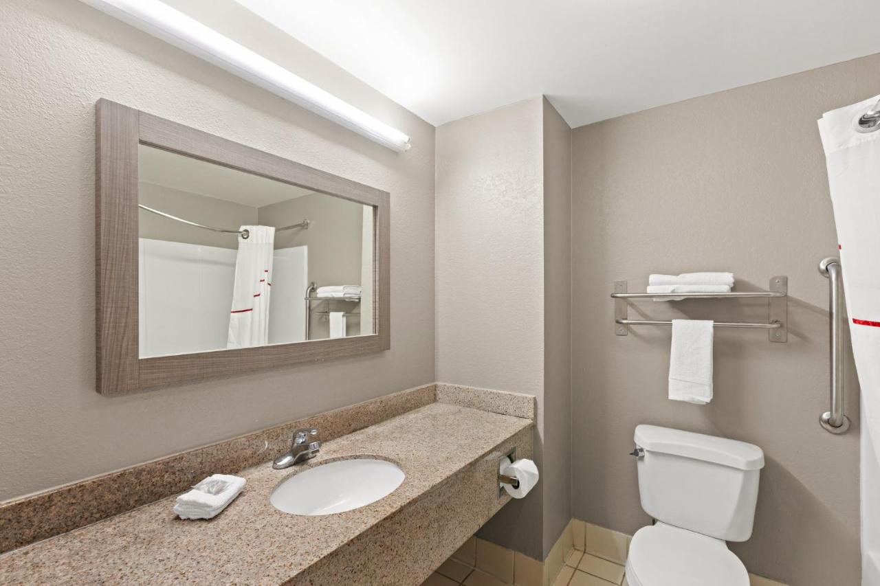 Superior King Room Non-Smoking at Red Roof Inn & Suites Newnan