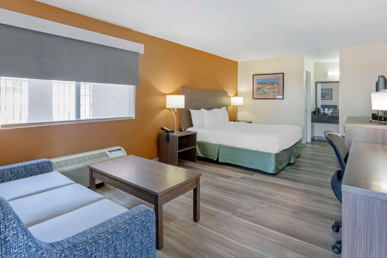 | Best Western Superstition Springs Inn