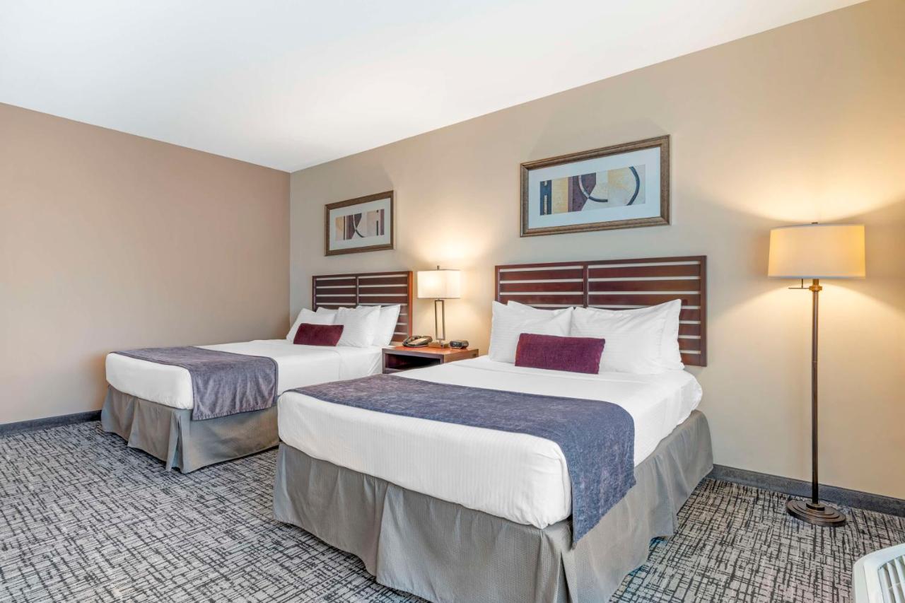 Queen Room with Two Queen Beds - Disability Access at Best Western Plus Bayside Hotel