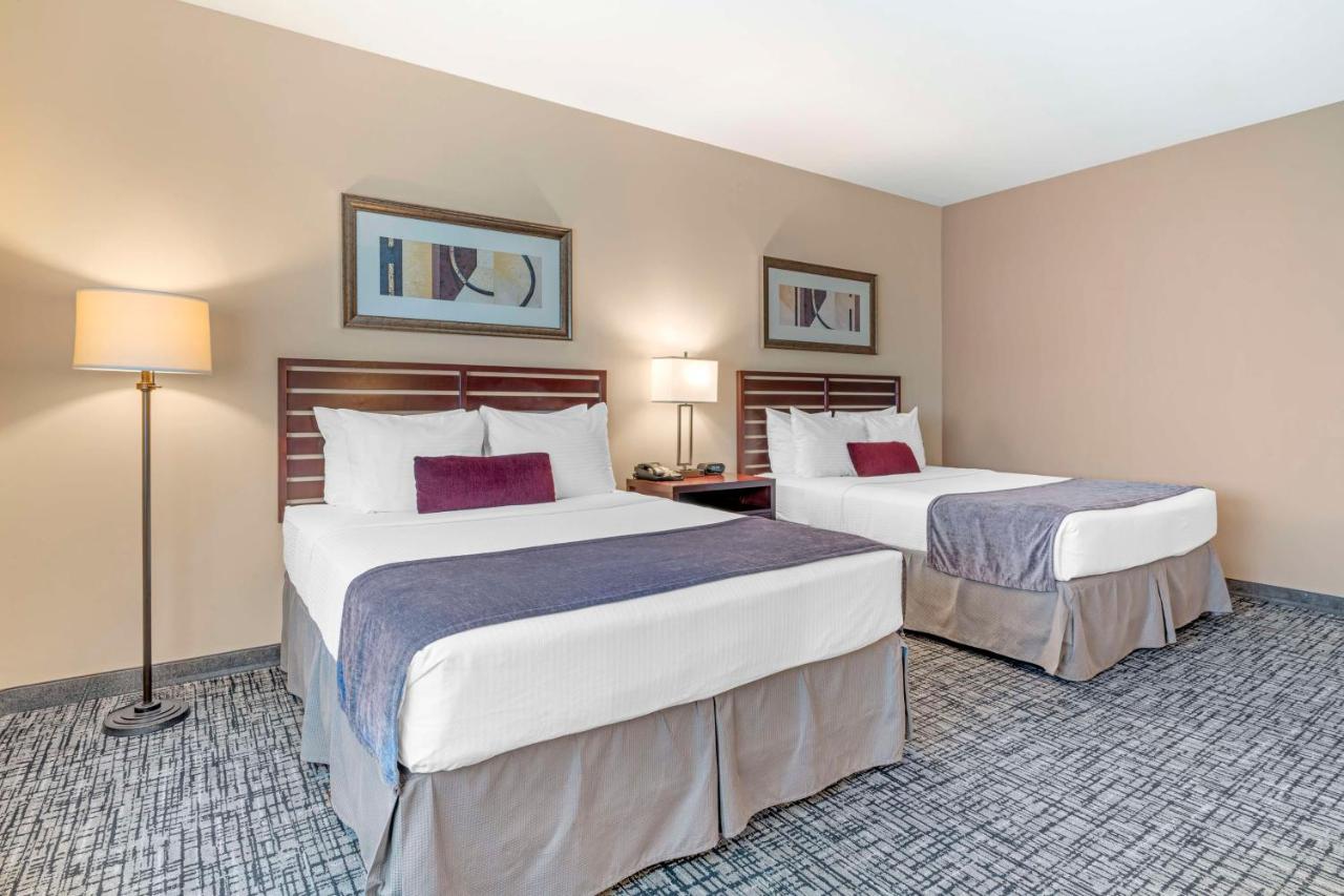 Queen Room with Two Queen Beds - City View at Best Western Plus Bayside Hotel