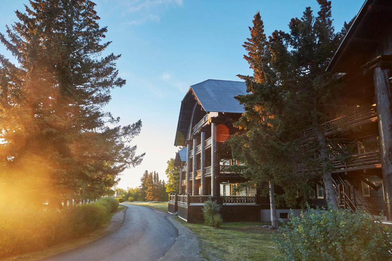  | Glacier Park Lodge
