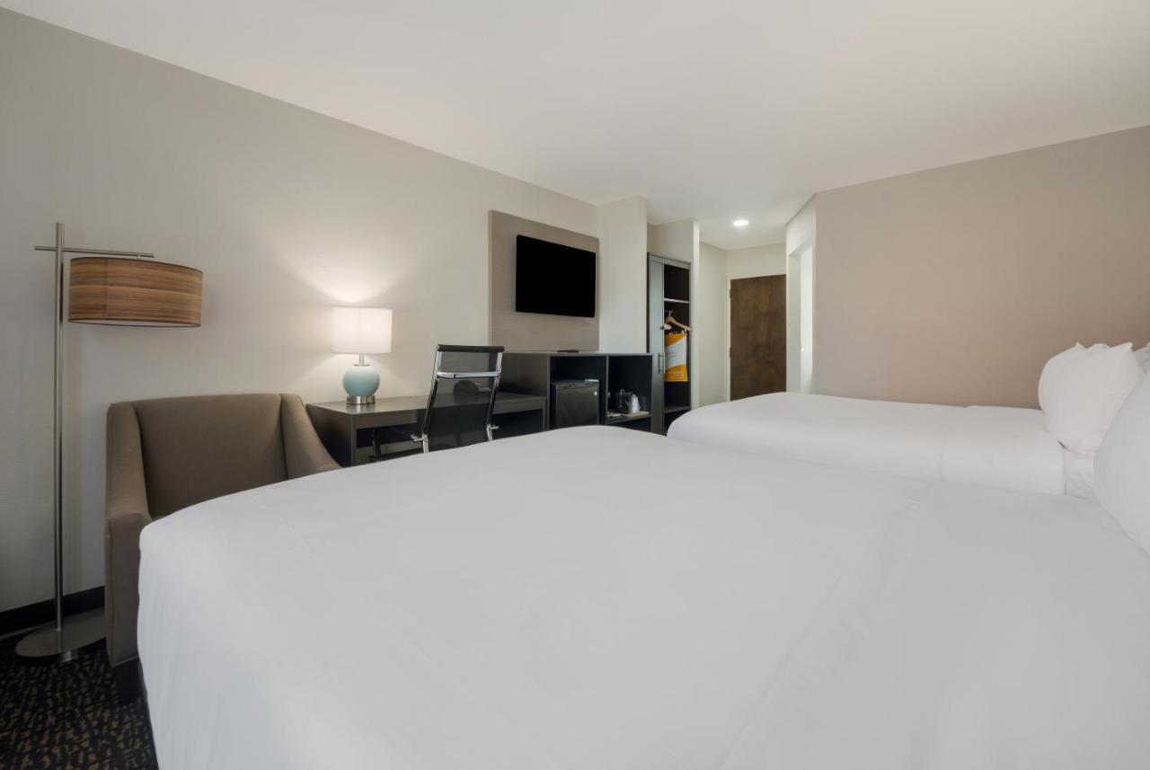 | Rodeway Inn