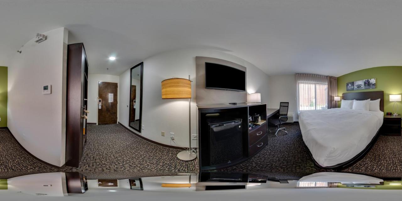  | Rodeway Inn