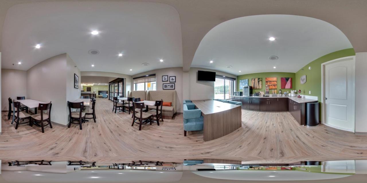  | Rodeway Inn