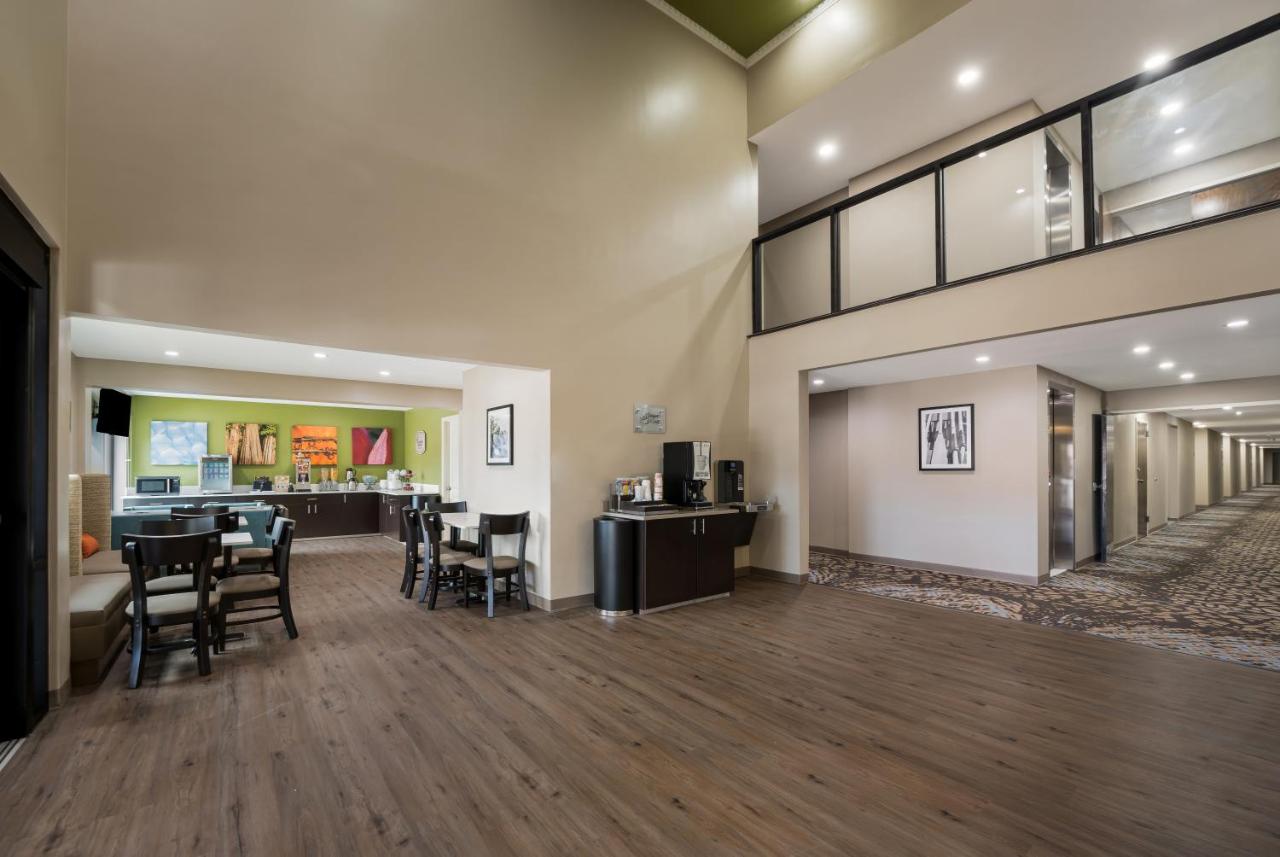  | Rodeway Inn