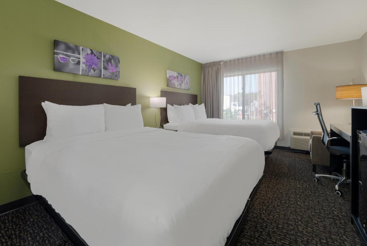  | Rodeway Inn