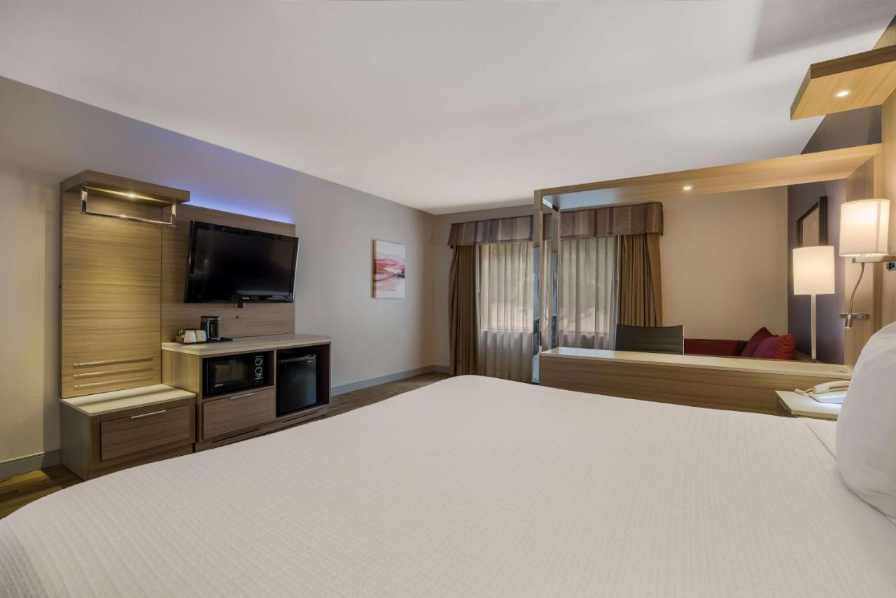 King Room - Non-Smoking at Best Western Diamond Bar Hotel & Suites