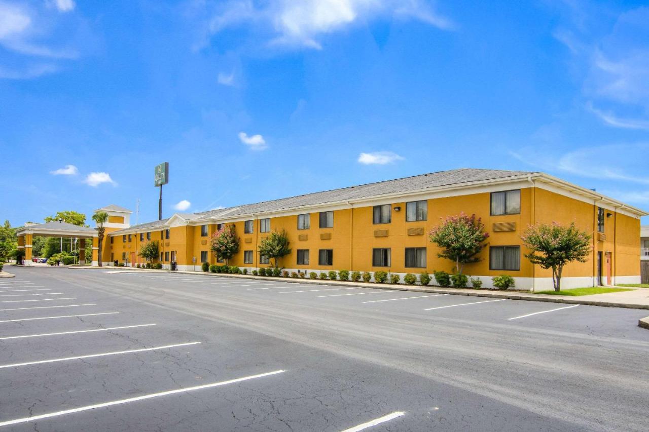 | Quality Inn Saraland