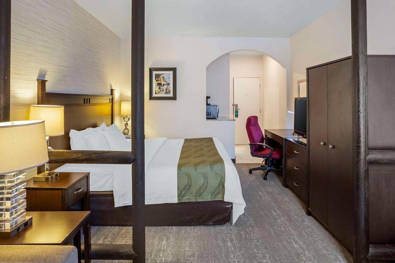King Suite - Non-Smoking at Quality Suites Moab near Arches National Park
