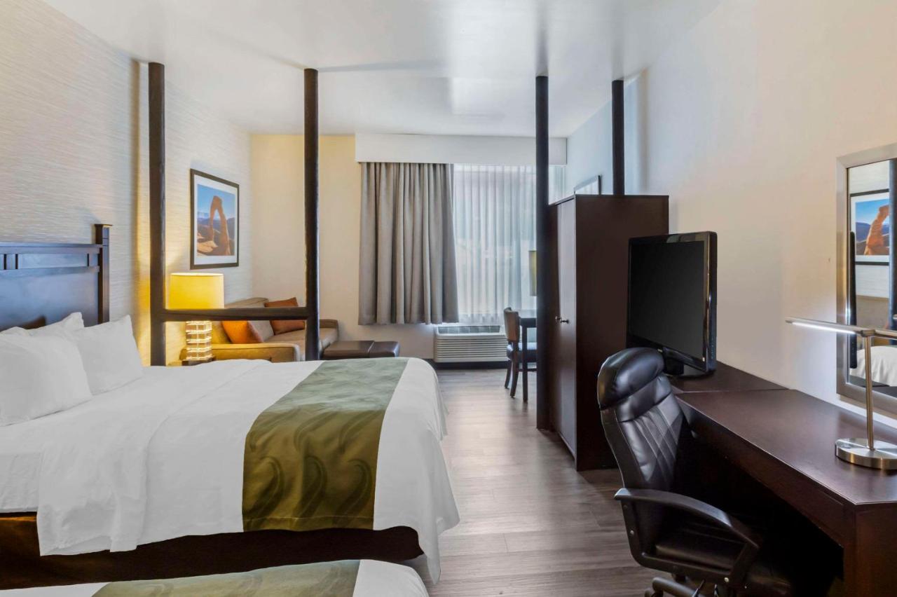 Queen Suite - Non-Smoking at Quality Suites Moab near Arches National Park