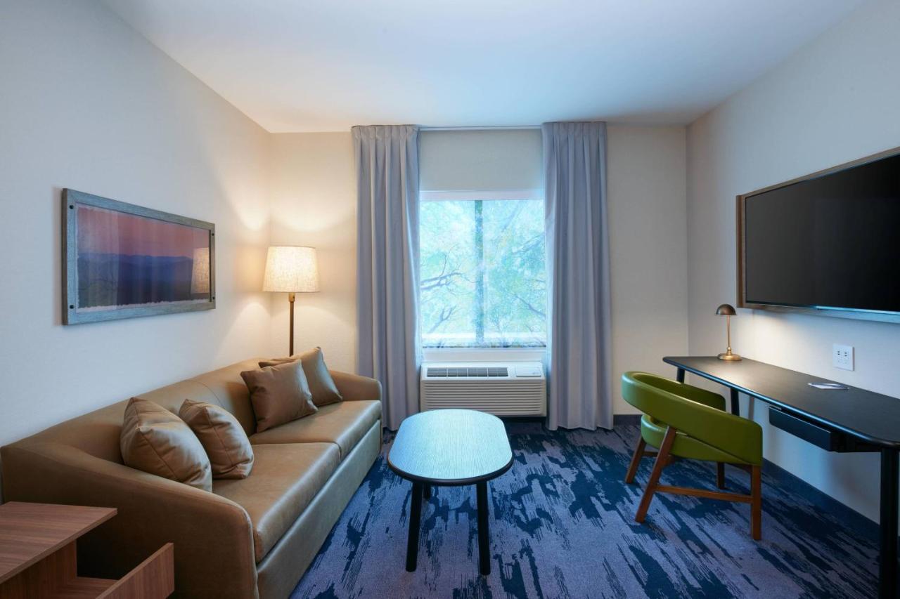 | Fairfield Inn & Suites by Marriott Midland