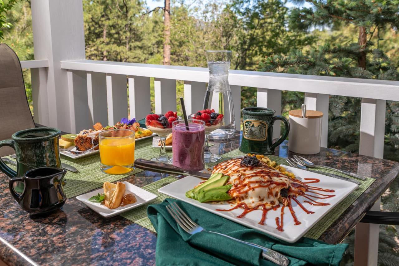 | Sheridan House Inn- Adult Only Accommodation