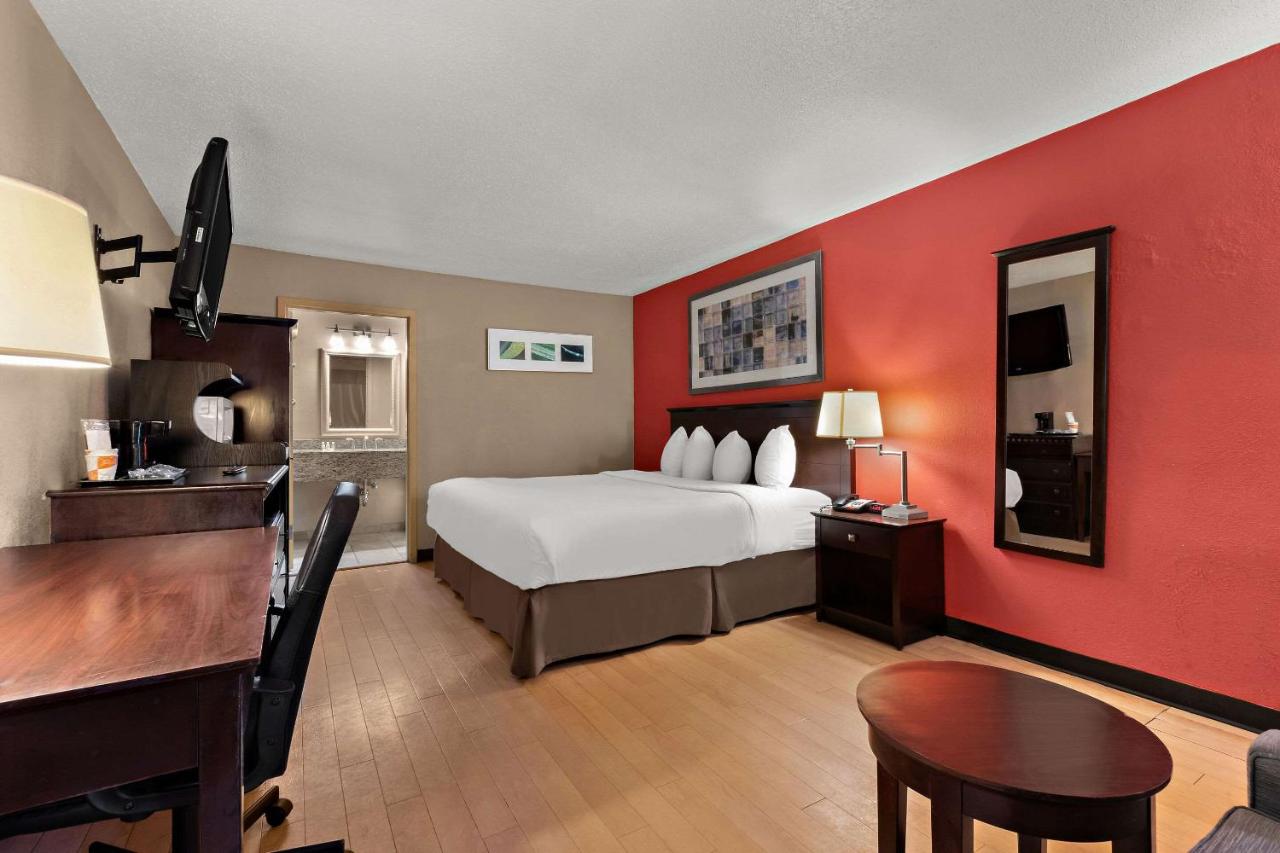 Standard King Room - Non Smoking at Quality Inn Wayne - Fairfield Area