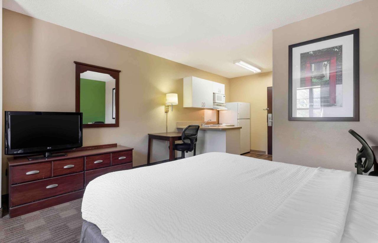 Queen Studio - Non-Smoking at Extended Stay America Select Suites Fayetteville Springdale