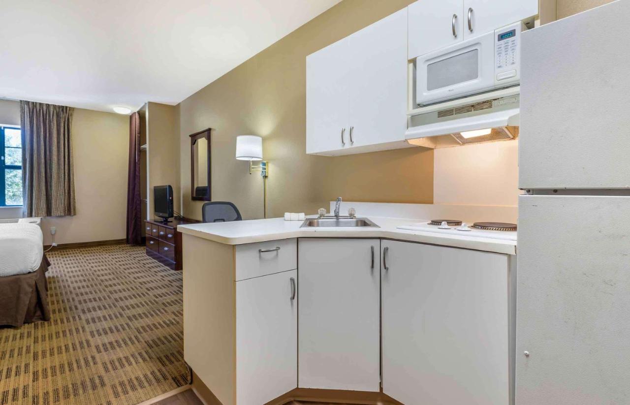 Studio with 1 King Bed - Non-Smoking at Extended Stay America Select Suites Fayetteville Springdale