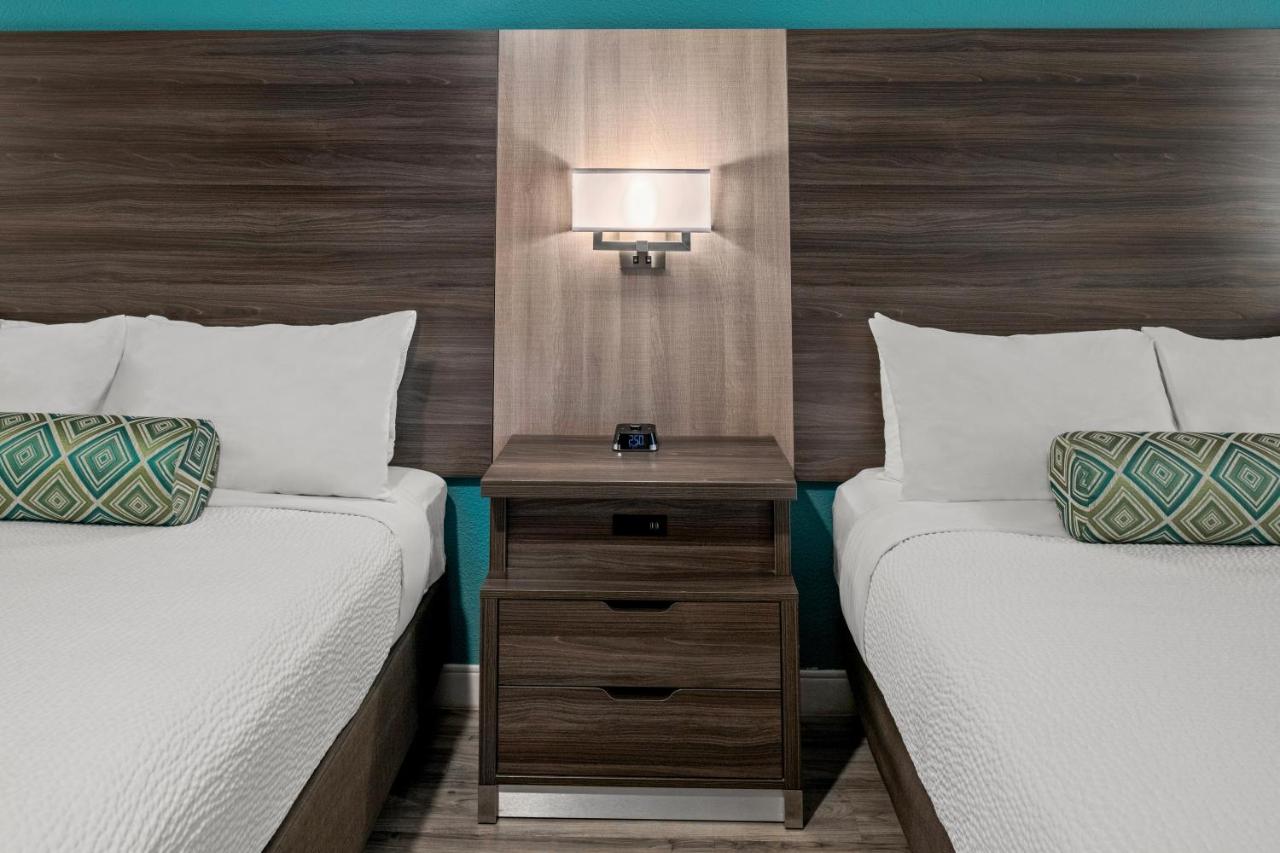 Family Suite at Yosemite Southgate Hotel & Suites