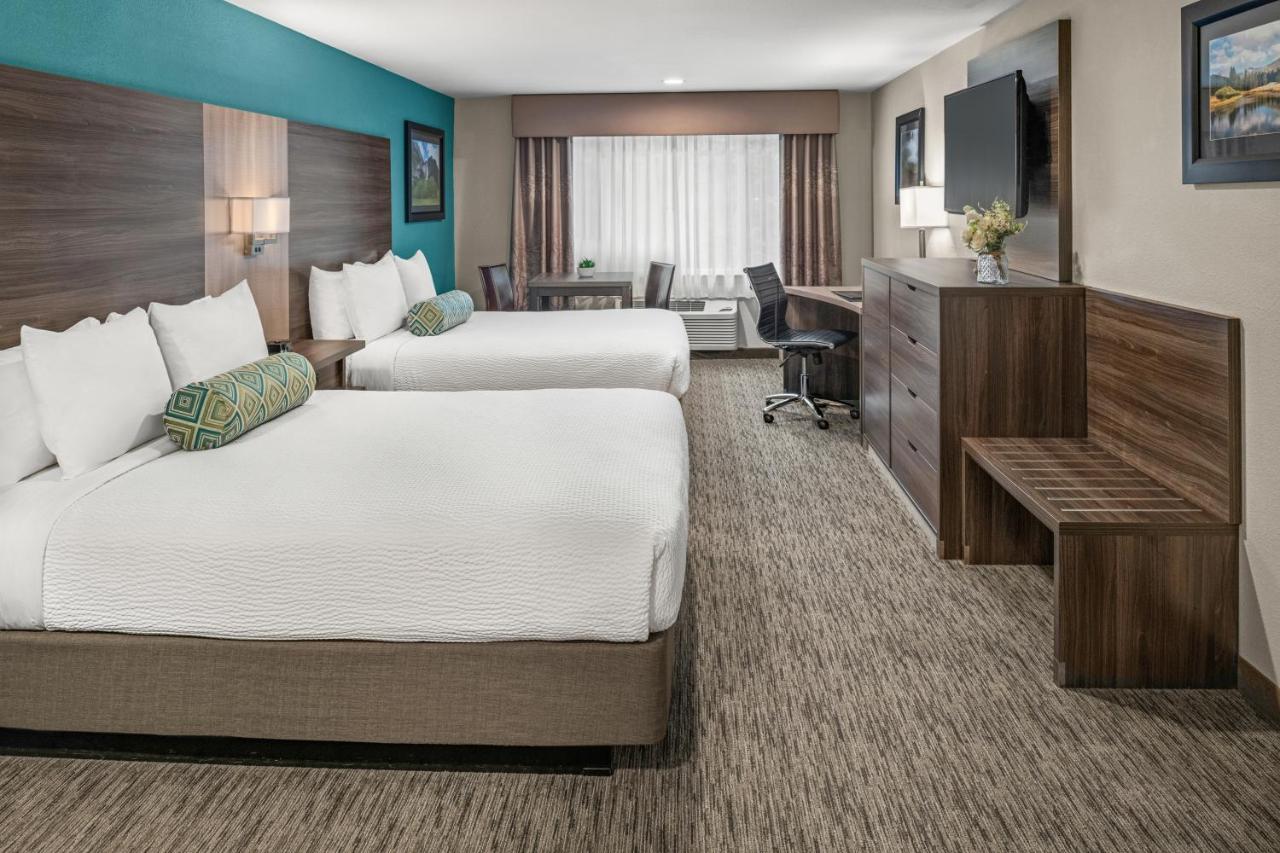 Family Suite at Yosemite Southgate Hotel & Suites