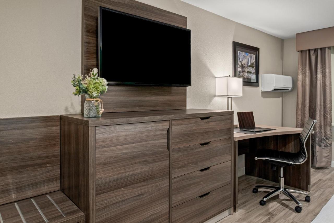 King Room - Disability Access at Yosemite Southgate Hotel & Suites