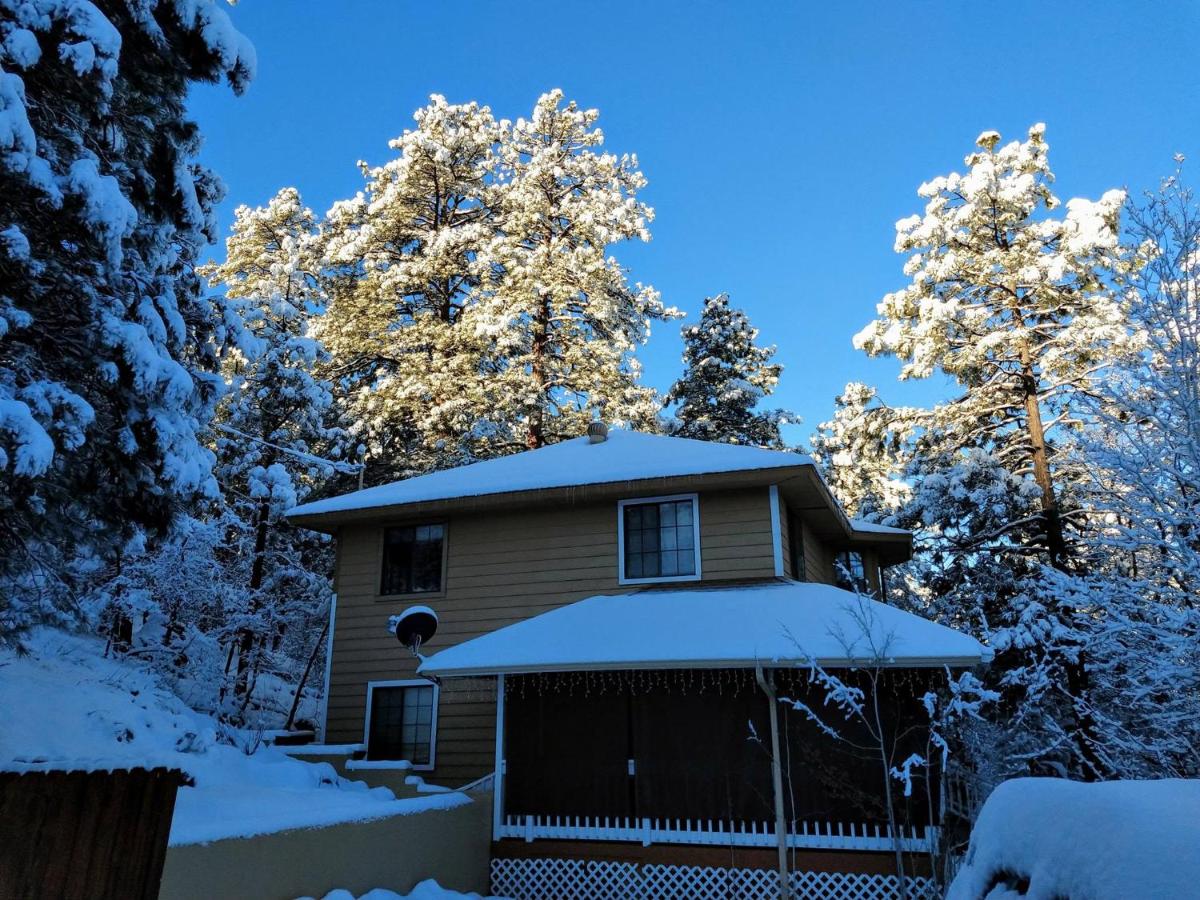 | Sheridan House Inn- Adult Only Accommodation