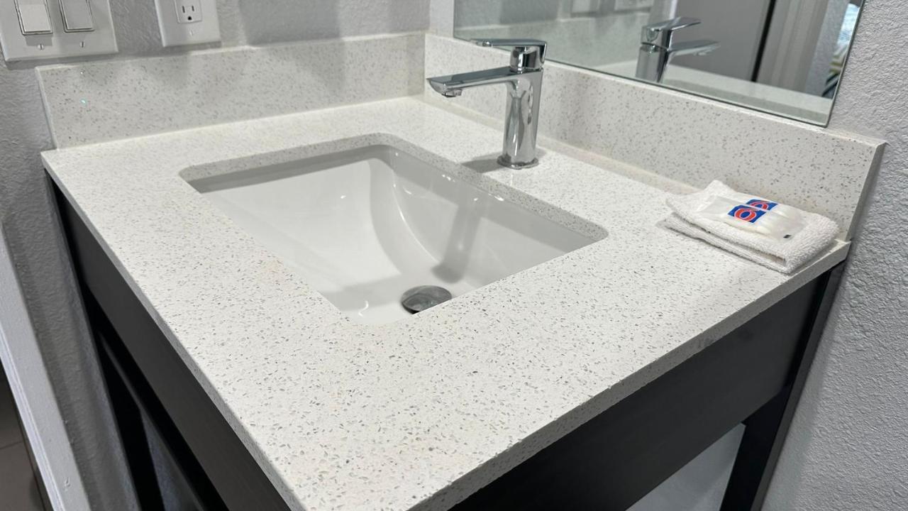  | Studio 6 Suites San Ysidro CA San Diego South Bay