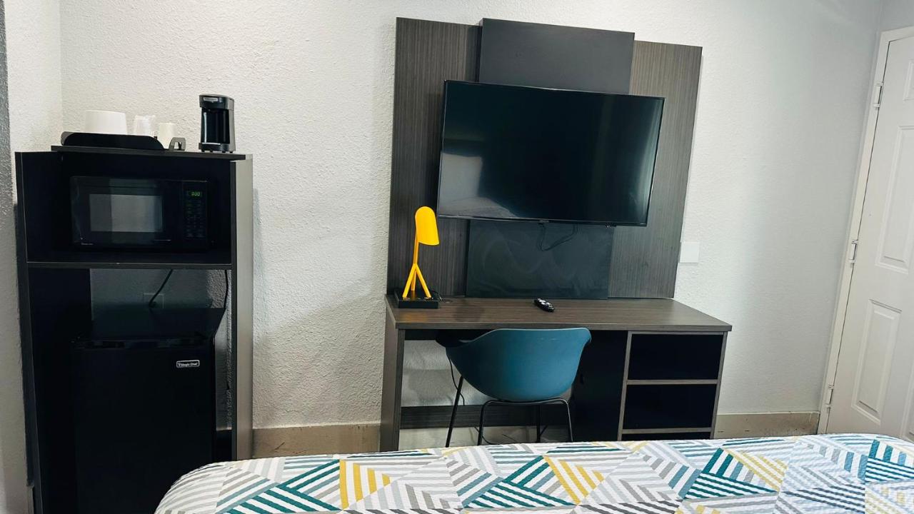  | Studio 6 Suites San Ysidro CA San Diego South Bay