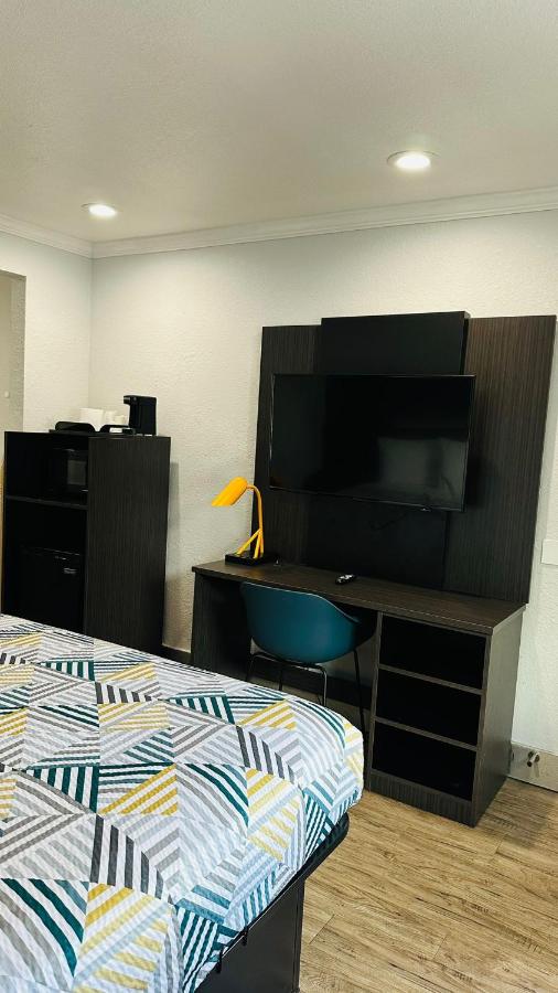  | Studio 6 Suites San Ysidro CA San Diego South Bay