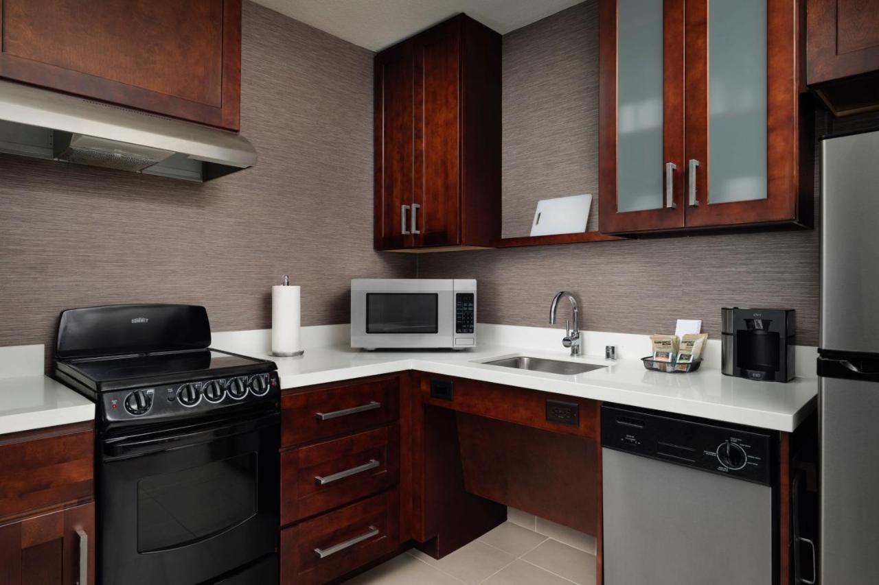 One-Bedroom King Suite at Residence Inn by Marriott Green Bay Downtown
