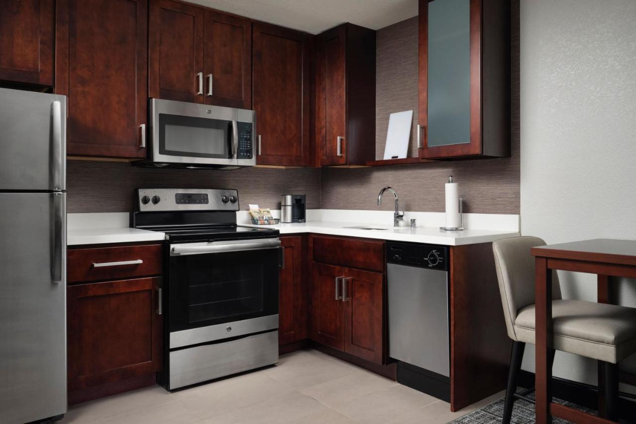 One-Bedroom King Suite at Residence Inn by Marriott Green Bay Downtown