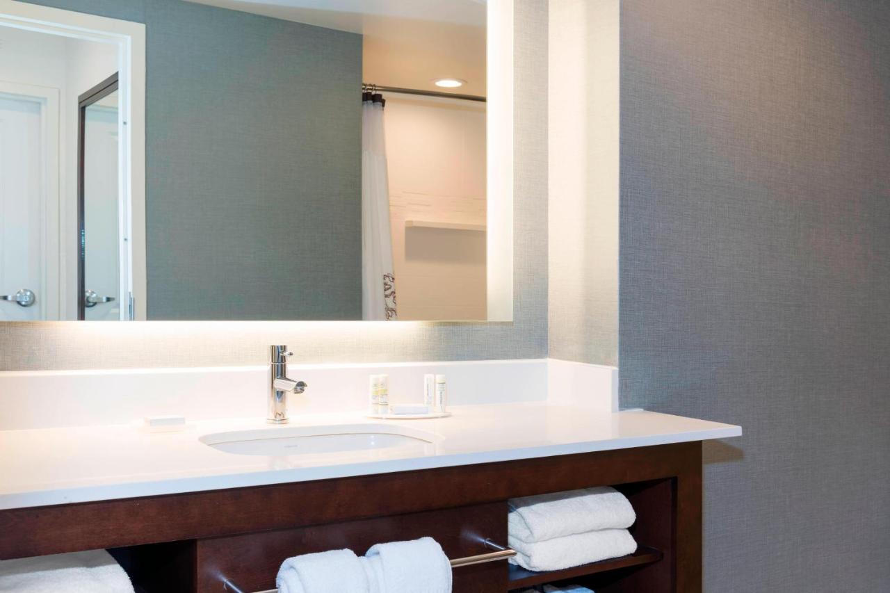 King Studio with Sofa Bed at Residence Inn by Marriott Green Bay Downtown