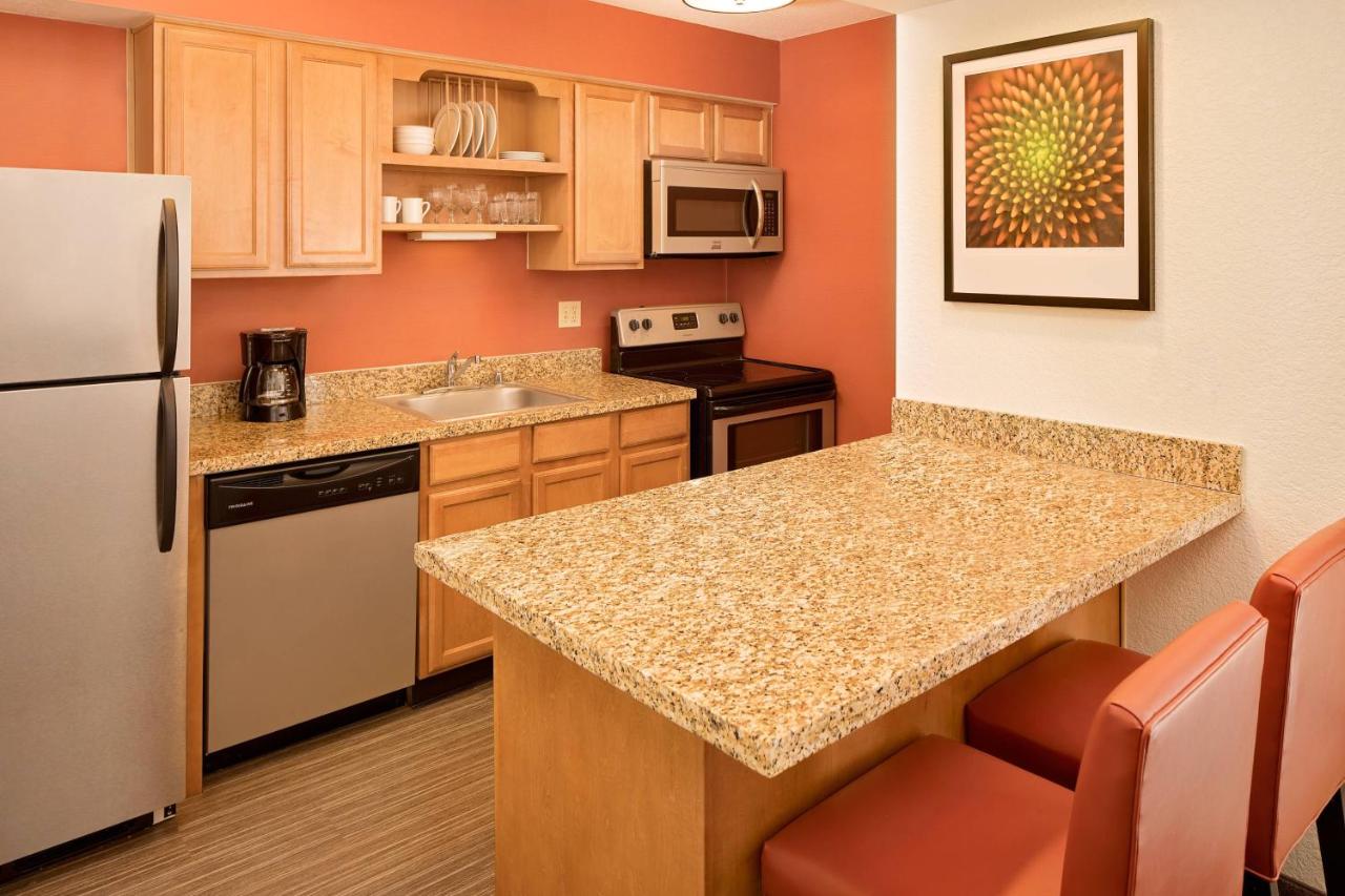 Queen Studio with Sofa Bed at Residence Inn by Marriott San Jose Campbell