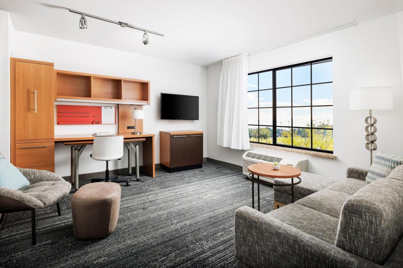 One-Bedroom - Two Room Queen Suite at TownePlace Suites by Marriott Roswell