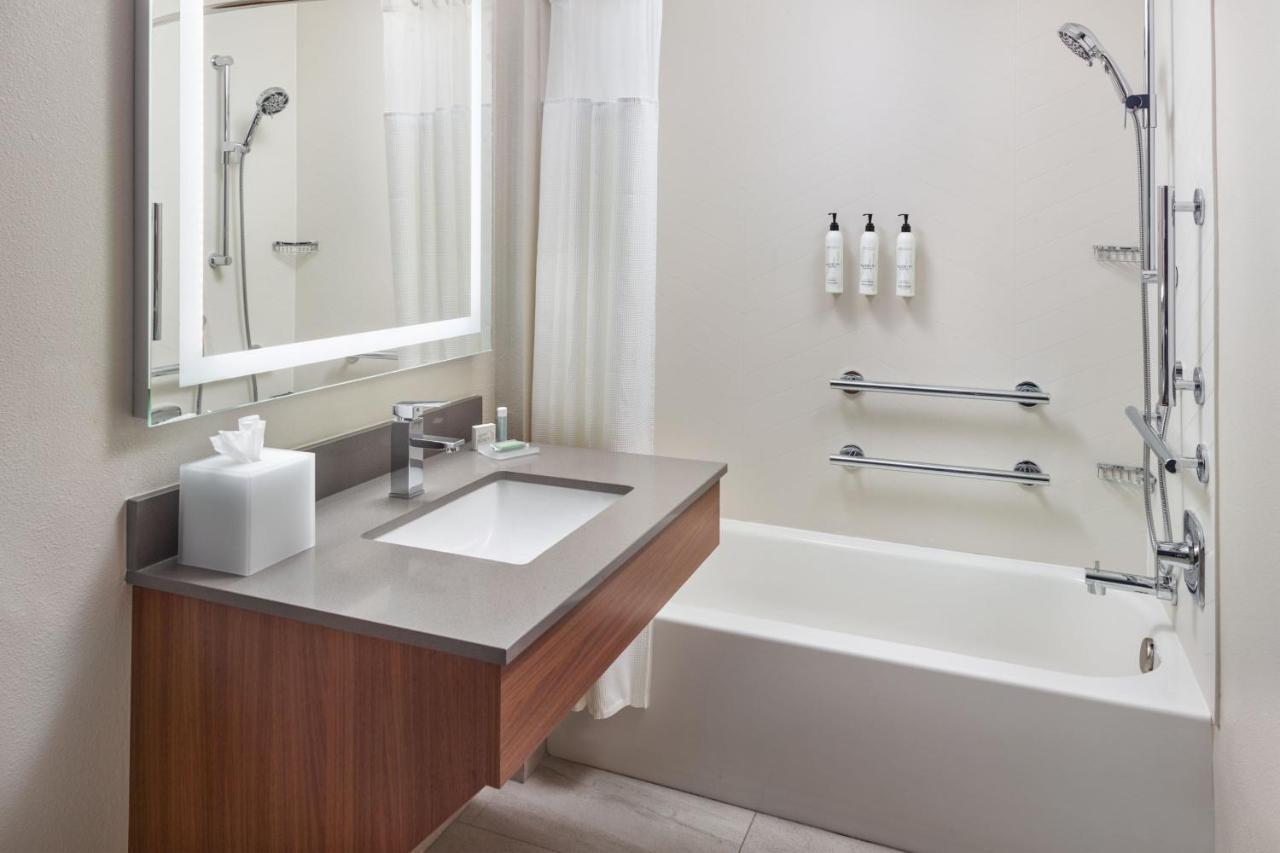 | Fairfield Inn & Suites Atlanta McDonough