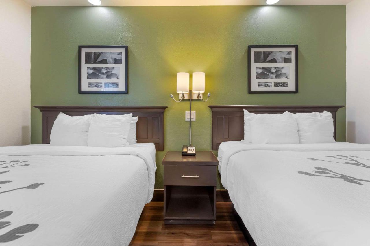 Queen Room with Two Queen Beds - Non-Smoking at Gerner by IHG