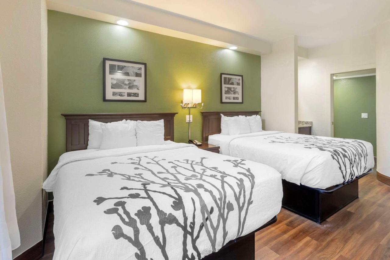 Queen Room with Two Queen Beds - Non-Smoking at Gerner by IHG