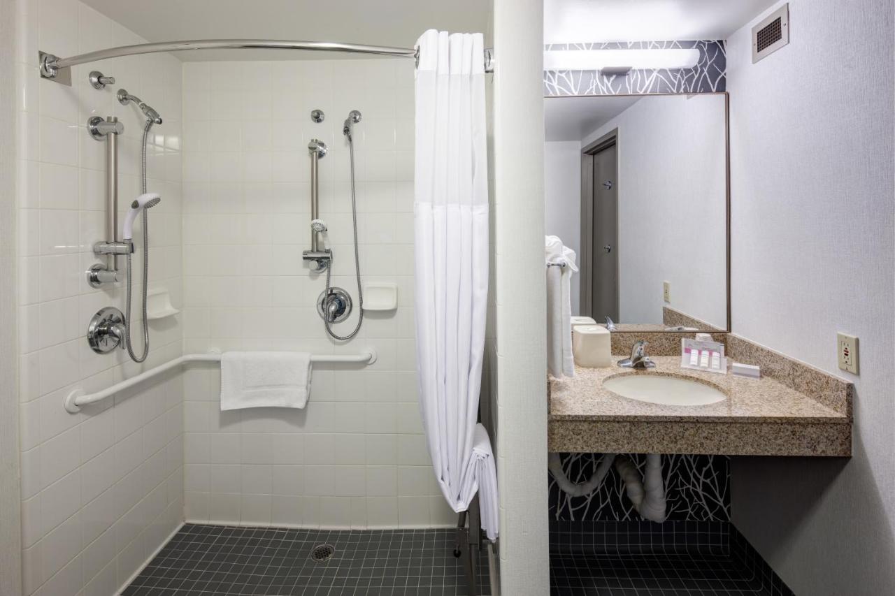 King Room - Disability Access at Hilton Garden Inn Sacramento/South Natomas