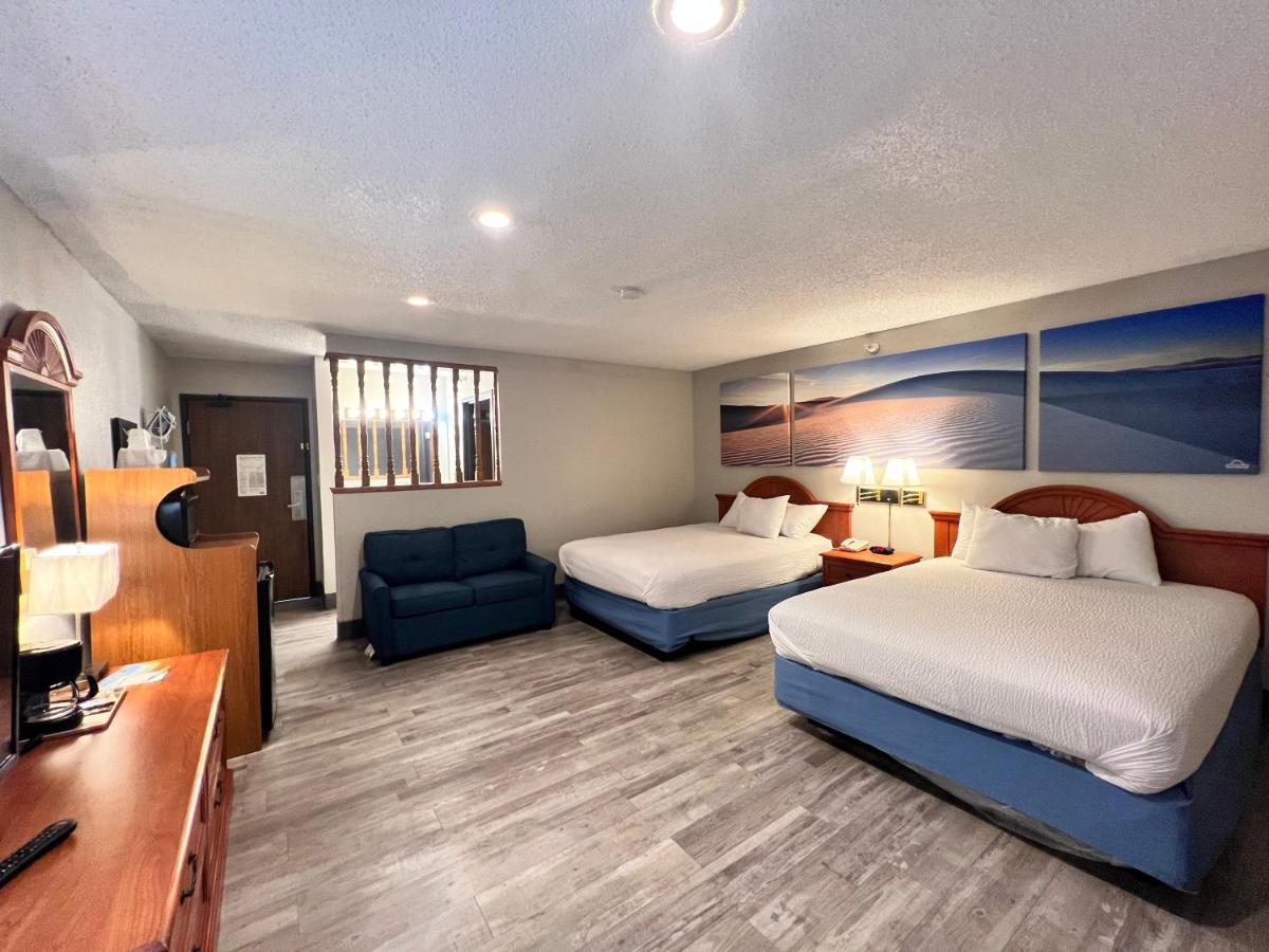 | Days Inn by Wyndham Clearfield