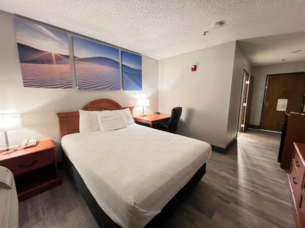 | Days Inn by Wyndham Clearfield