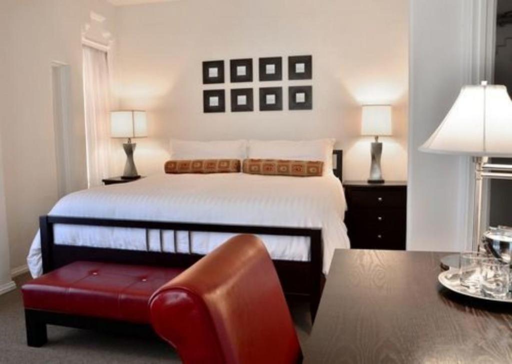  | El Primero Boutique Hotel