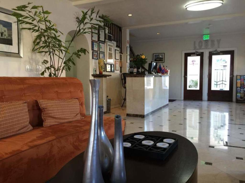  | El Primero Boutique Hotel