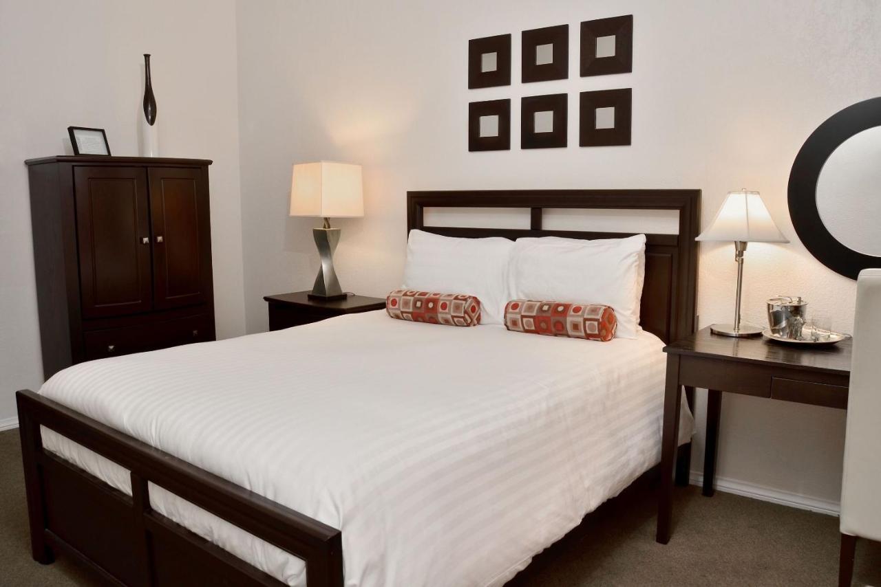  | El Primero Boutique Hotel