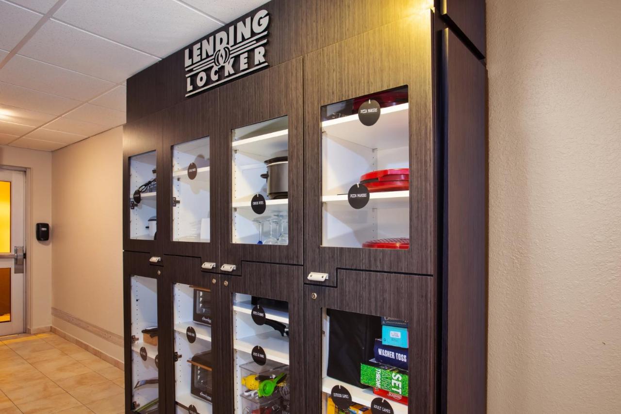 | Candlewood Suites Kenosha, an IHG Hotel