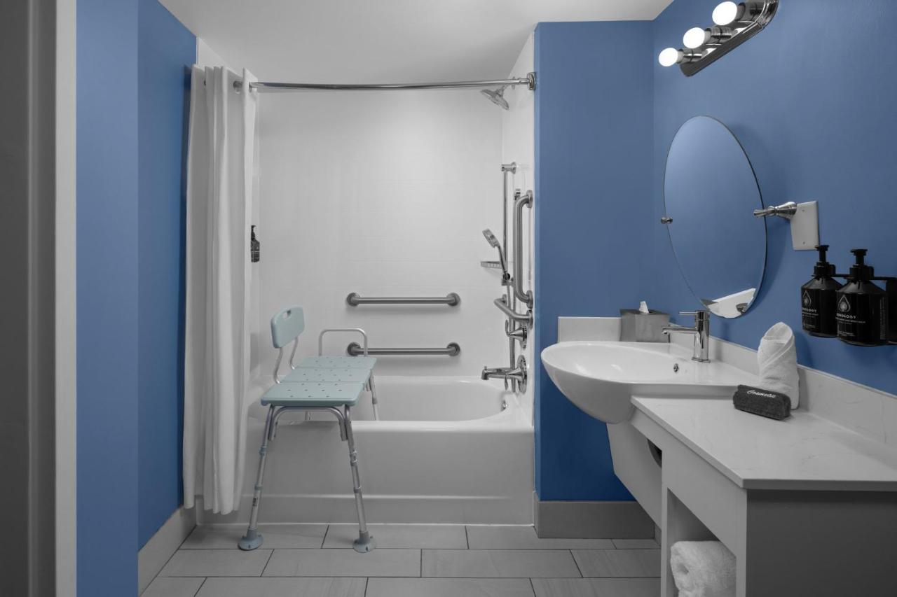  | Hotel Indigo Charleston - Mount Pleasant, an IHG Hotel