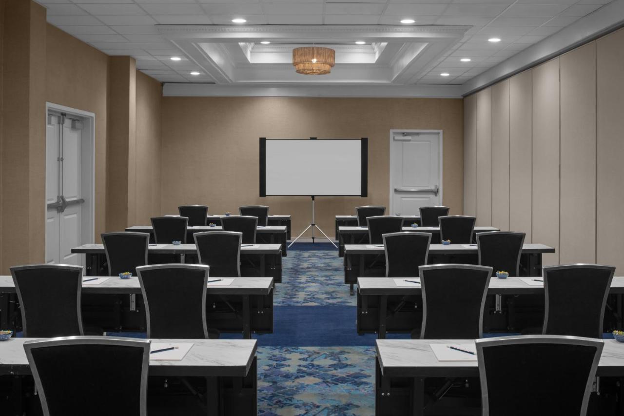  | Hotel Indigo Charleston - Mount Pleasant, an IHG Hotel